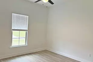 2740 Louis Cir, Crestview, FL 32536 - Photo 11
