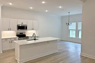 2740 Louis Cir, Crestview, FL 32536 - Photo 3