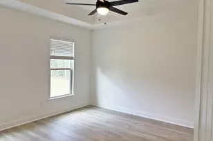 2740 Louis Cir, Crestview, FL 32536 - Photo 7