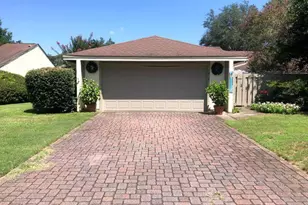 700 Bay Dr, Niceville, FL 32578 - Photo 1