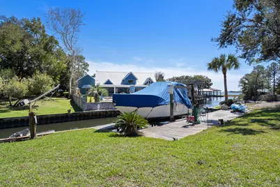 21 Neptune Drive, Mary Esther, FL 32569 - Photo 3