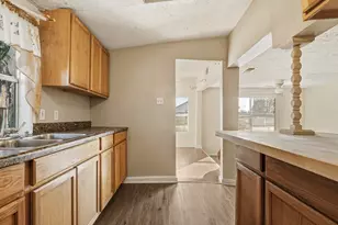 931 Taylor Dr, Panama City, FL 32404 - Photo 9