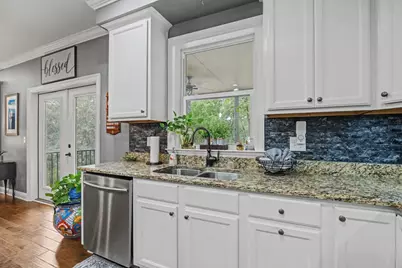 584 Falcon Trail, Niceville, FL 32578 - Photo 11