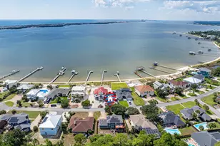 159 Shoreline Dr, Mary Esther, FL 32569 - Photo 1