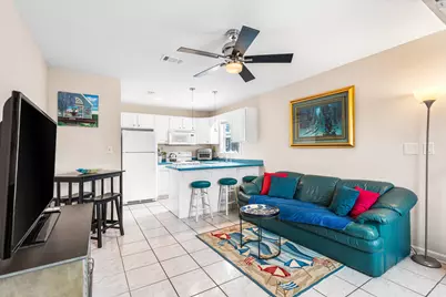 1430 Tina Drive #APT 10, Navarre, FL 32566 - Photo 5