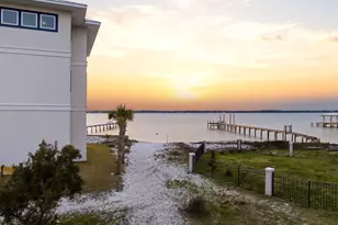 1468 Bermuda Dr, Navarre, FL 32566 - Photo 9