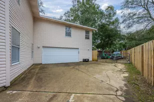 255 Edge Ave, Valparaiso, FL 32580 - Photo 59
