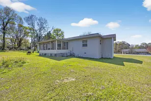 374 Pinewood Dr, Defuniak Springs, FL 32433 - Photo 47