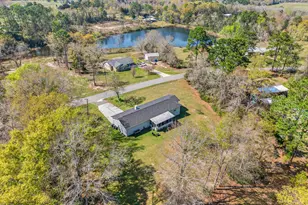 374 Pinewood Dr, Defuniak Springs, FL 32433 - Photo 7