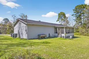 374 Pinewood Dr, Defuniak Springs, FL 32433 - Photo 59