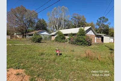 697 E Long Drive, Crestview, FL 32539 - Photo 1