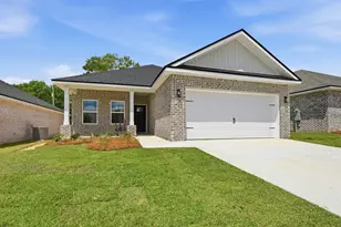 71 Spooner St, Defuniak Springs, FL 32433 - Photo 1