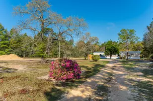 512 W Bach Dr, Defuniak Springs, FL 32433 - Photo 3