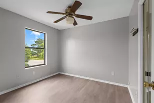 1301 Redwood Ln, Gulf Breeze, FL 32563 - Photo 13