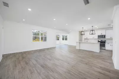 133 E Sky Way, Freeport, FL 32439 - Photo 11