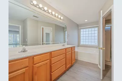 654 Brunson Street, Crestview, FL 32536 - Photo 23