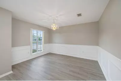 654 Brunson Street, Crestview, FL 32536 - Photo 7
