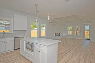 18 Wood Ave, Panama City, FL 32404 - Photo 3