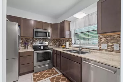 216 Cloverdale Boulevard #C, Fort Walton Beach, FL 32547 - Photo 3