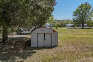23186 Dewight Stone Ave, Florala, AL 36442 - Photo 23