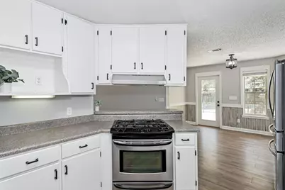 102 2nd Avenue, Shalimar, FL 32579 - Photo 9