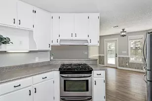 102 2nd Ave, Shalimar, FL 32579 - Photo 9