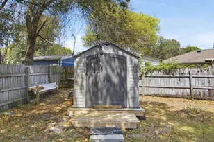 6910 Calle De Amigo, Navarre, FL 32566 - Photo 29