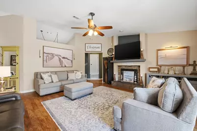 6910 Calle De Amigo, Navarre, FL 32566 - Photo 11