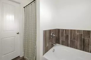 400 Scooter Cv, Crestview, FL 32539 - Photo 19