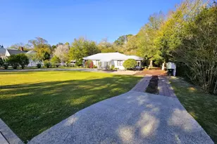 164 S 13th St, Defuniak Springs, FL 32435 - Photo 9