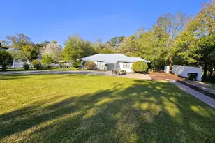 164 S 13th St, Defuniak Springs, FL 32435 - Photo 9
