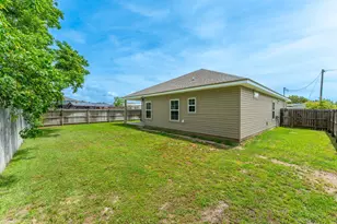 2287 Tom St, Navarre, FL 32566 - Photo 33
