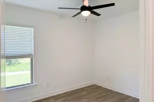 2732 Louis Cir, Crestview, FL 32536 - Photo 13
