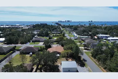 8600 Estrada Street, Navarre, FL 32566 - Photo 19