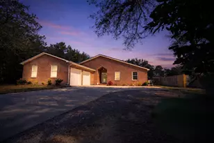 8600 Estrada St, Navarre, FL 32566 - Photo 9