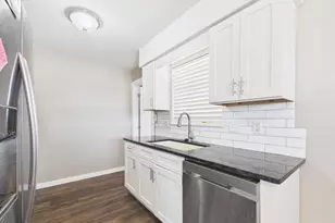 343 NW Hollywood Blvd, Fort Walton Beach, FL 32548 - Photo 5