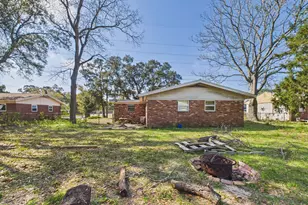 343 NW Hollywood Blvd, Fort Walton Beach, FL 32548 - Photo 13