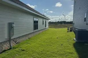 223 Alleyoak Ln, Freeport, FL 32439 - Photo 3