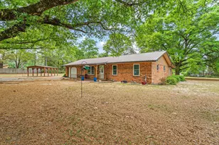 6061 Coy Burgess Loop, Defuniak Springs, FL 32435 - Photo 3