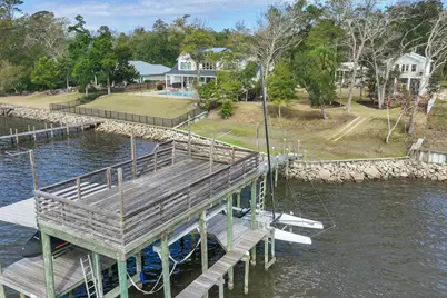 315 Red Barn Road, Freeport, FL 32439 - Photo 13