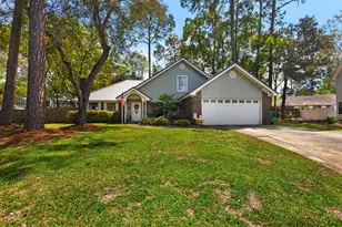 402 Northampton Cir, Fort Walton Beach, FL 32547 - Photo 1
