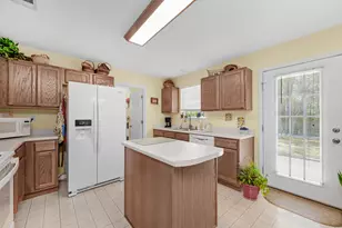 372 Florence Dr, Defuniak Springs, FL 32433 - Photo 9