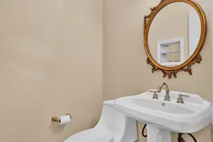700 NE Country Club Ave, Fort Walton Beach, FL 32547 - Photo 11
