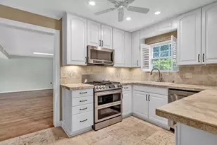 700 NE Country Club Ave, Fort Walton Beach, FL 32547 - Photo 5