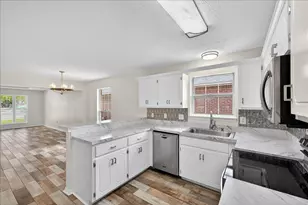 4566 Barrington Ln, Niceville, FL 32578 - Photo 11