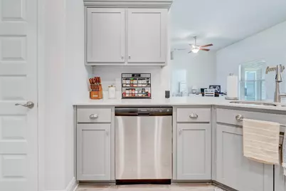 5823 Crestlake Drive, Crestview, FL 32536 - Photo 9