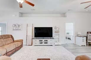 5823 Crestlake Dr, Crestview, FL 32536 - Photo 5