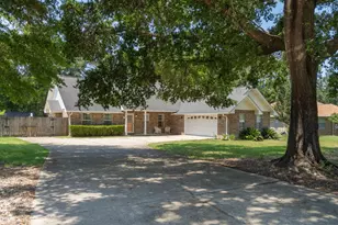 233 Galway Dr, Niceville, FL 32578 - Photo 1