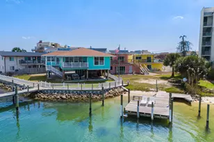 334 Bluefish Dr, Fort Walton Beach, FL 32548 - Photo 1