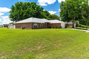 5104 Whitehurst Ln, Crestview, FL 32536 - Photo 3